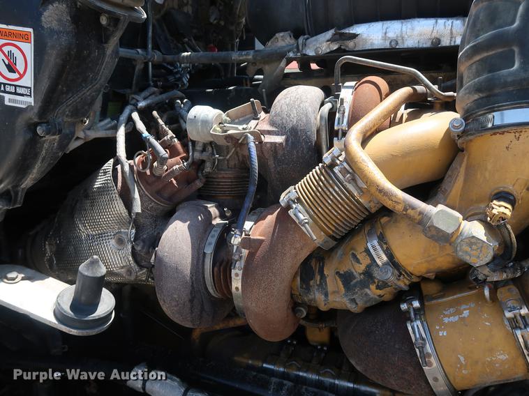 image for item EP9346 2010 Kenworth T660 semi truck