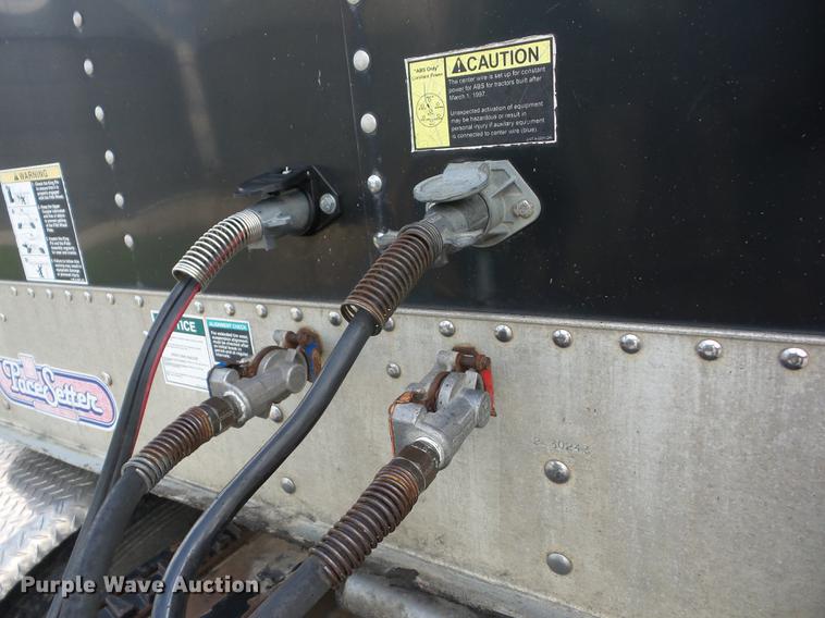 image for item J8506 1999 Wilson DWH-400B Pace Setter double hopper bottom grain trailer