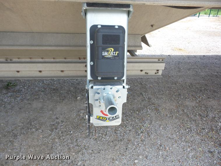 image for item J8506 1999 Wilson DWH-400B Pace Setter double hopper bottom grain trailer