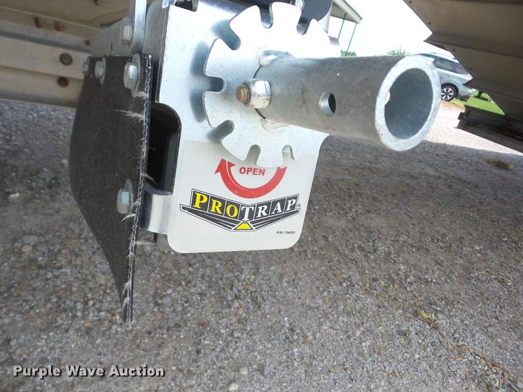 image for item J8506 1999 Wilson DWH-400B Pace Setter double hopper bottom grain trailer