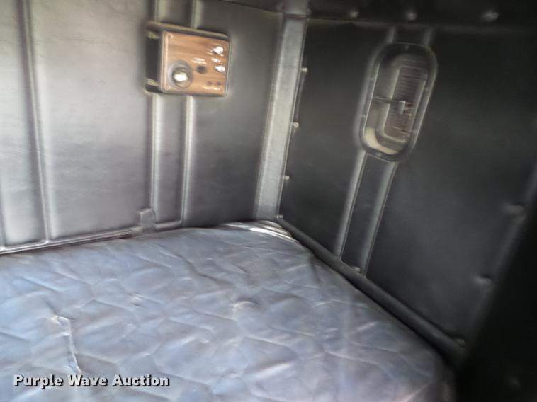 image for item J8512 1994 Freightliner FLD120 tow truck