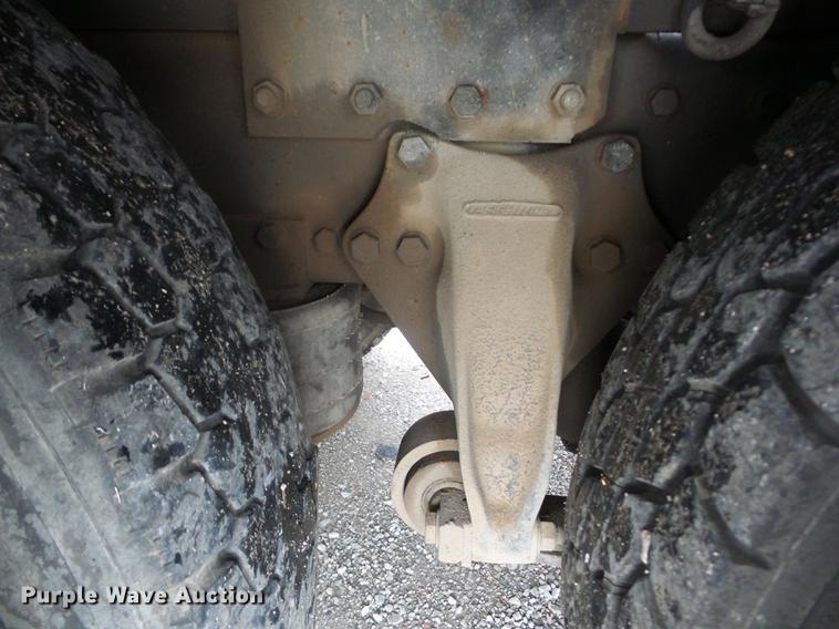 image for item J8512 1994 Freightliner FLD120 tow truck