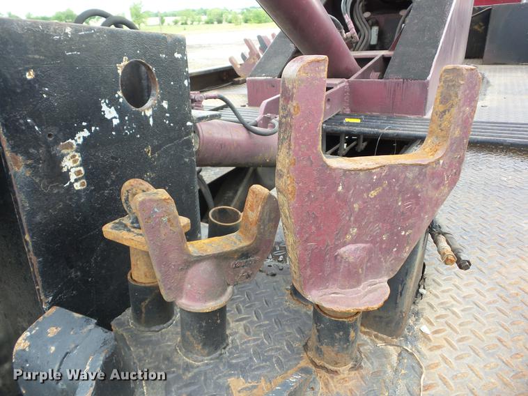 image for item J8512 1994 Freightliner FLD120 tow truck