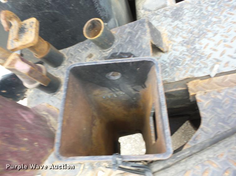 image for item J8512 1994 Freightliner FLD120 tow truck