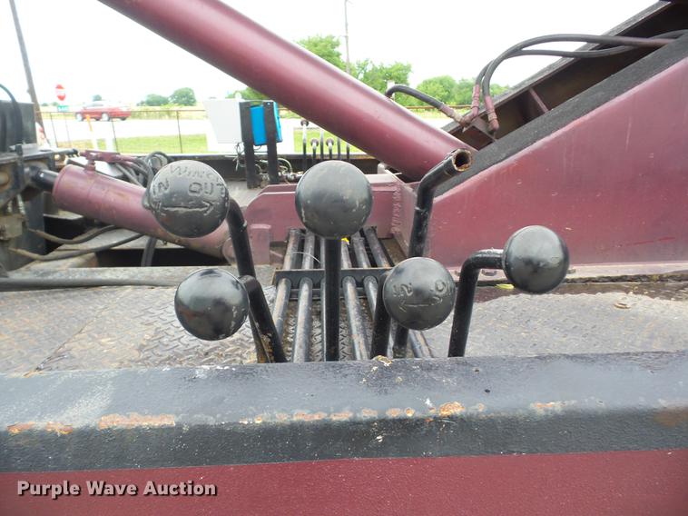 image for item J8512 1994 Freightliner FLD120 tow truck