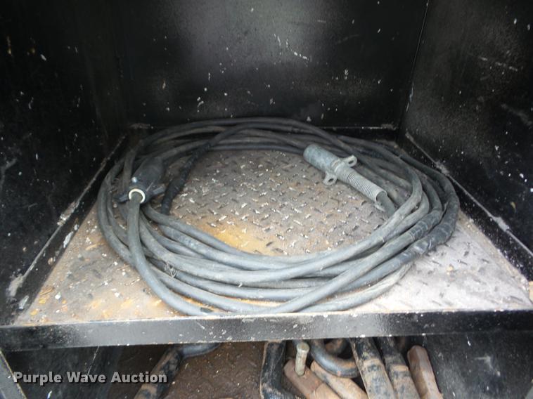 image for item J8512 1994 Freightliner FLD120 tow truck