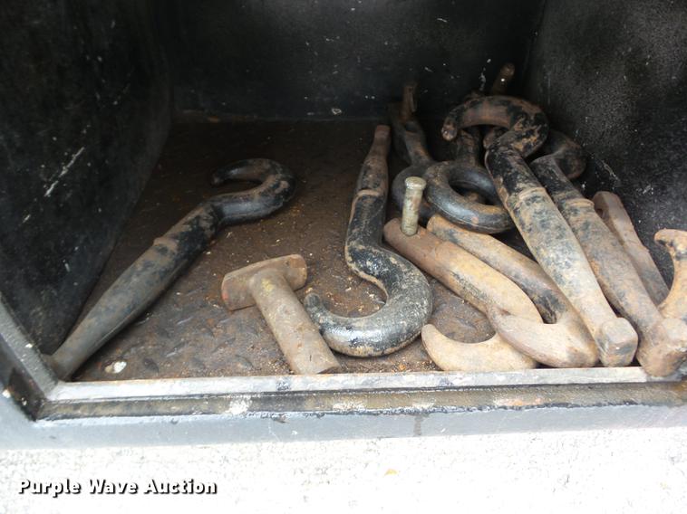 image for item J8512 1994 Freightliner FLD120 tow truck