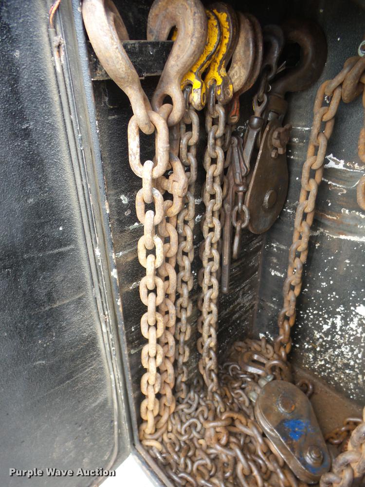 image for item J8512 1994 Freightliner FLD120 tow truck