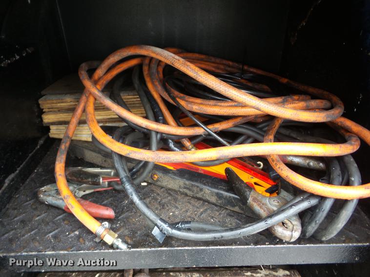 image for item J8512 1994 Freightliner FLD120 tow truck