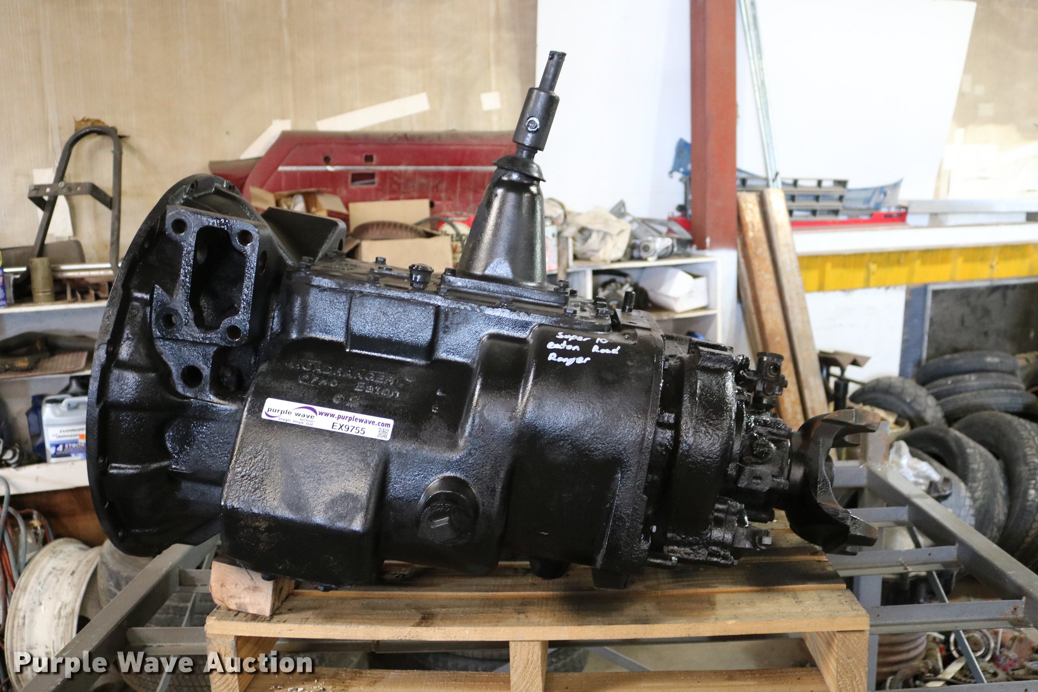Eaton Fuller Road Ranger Super 10 manual transmission in Russell, KS