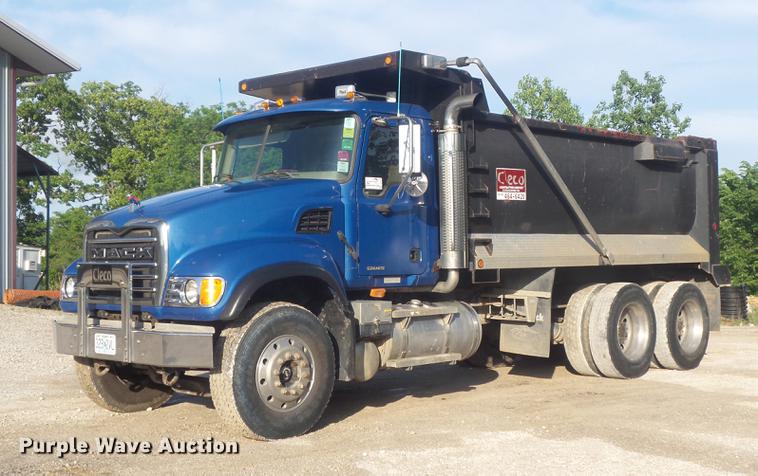 image for item DC7251 2007 Mack CV713 dump truck