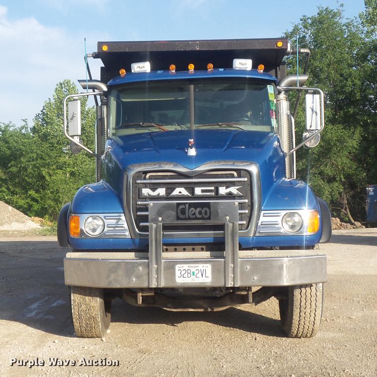image for item DC7251 2007 Mack CV713 dump truck