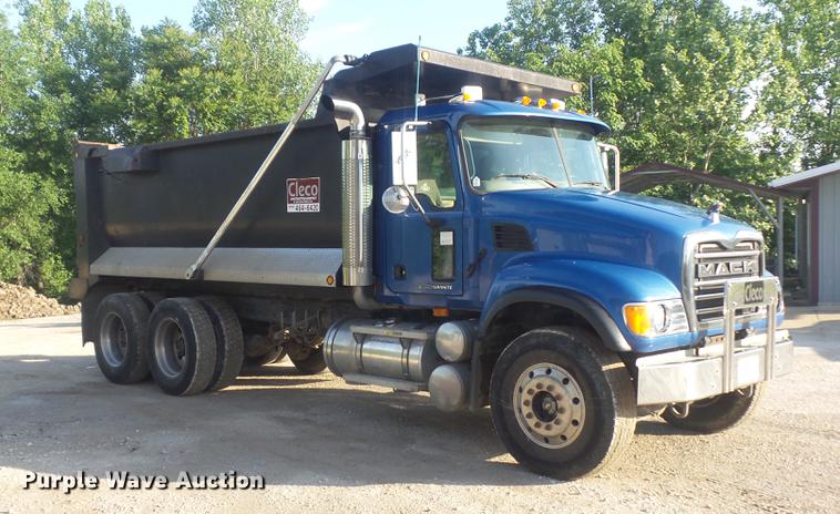 image for item DC7251 2007 Mack CV713 dump truck