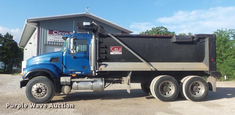image for item DC7251 2007 Mack CV713 dump truck