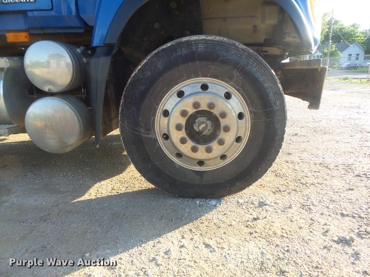 image for item DC7251 2007 Mack CV713 dump truck