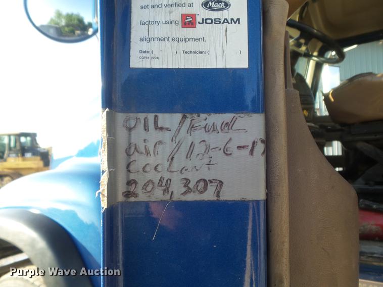 image for item DC7251 2007 Mack CV713 dump truck