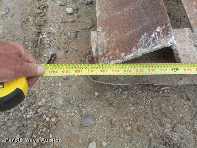 image for item DC7254 (2) sets of tire cleaning grates