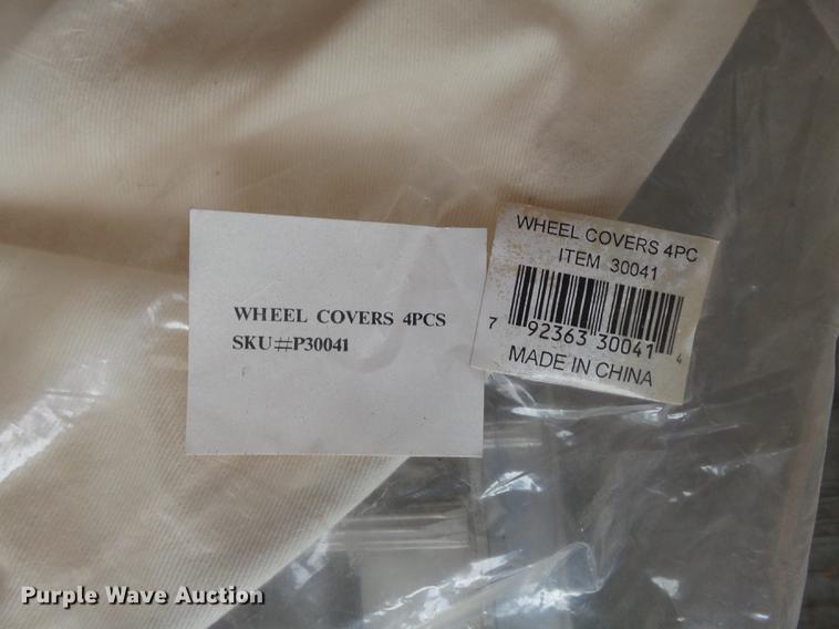 image for item DC7256 1995 Wells Cargo CW121-102 enclosed cargo trailer