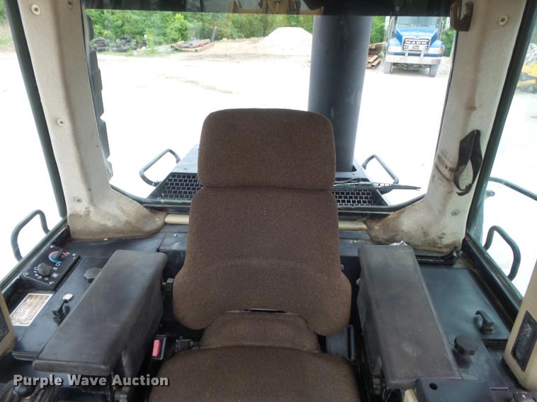 image for item DC7259 2001 Caterpillar 963C track loader