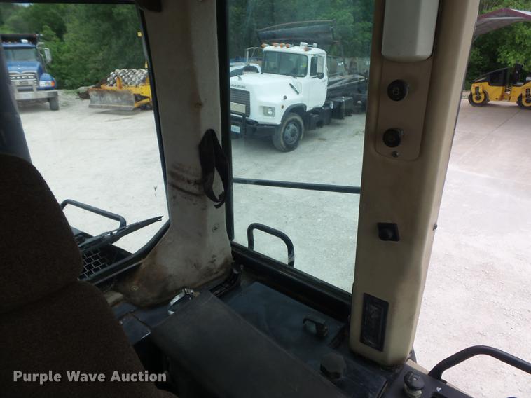 image for item DC7259 2001 Caterpillar 963C track loader