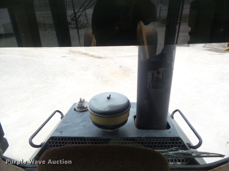 image for item DC7259 2001 Caterpillar 963C track loader