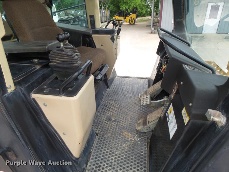 image for item DC7259 2001 Caterpillar 963C track loader