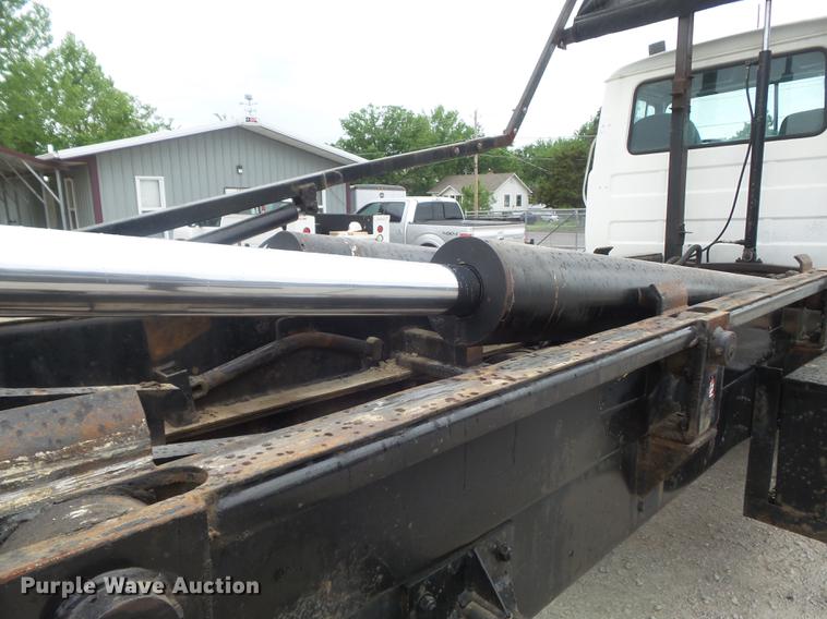 image for item DC7269 1999 Mack DM690S hooklift truck