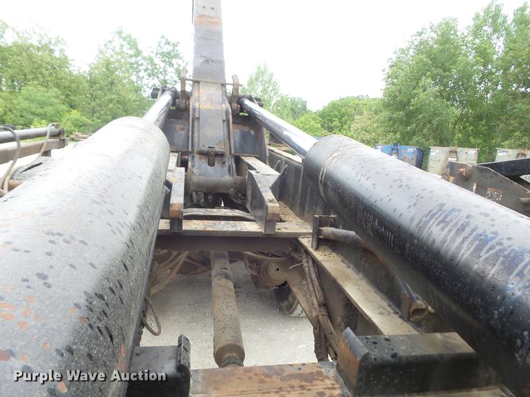 image for item DC7269 1999 Mack DM690S hooklift truck