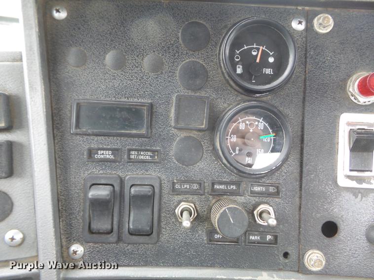 image for item DC7269 1999 Mack DM690S hooklift truck