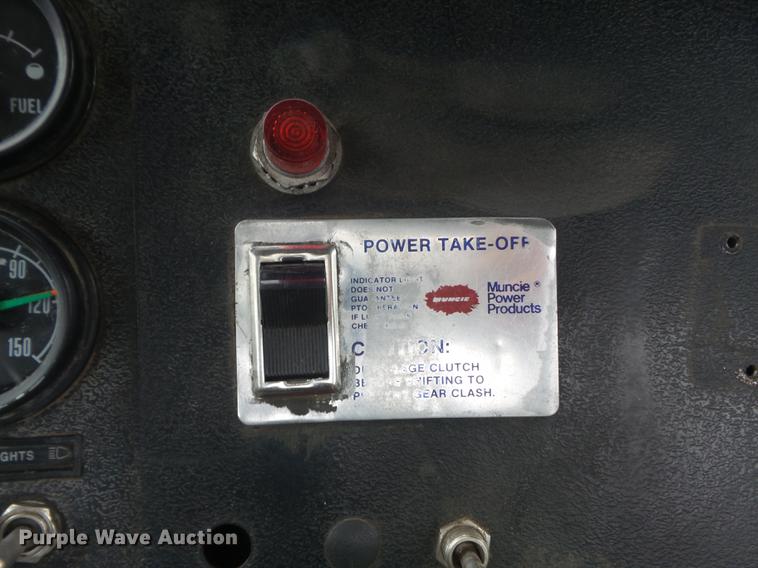 image for item DC7269 1999 Mack DM690S hooklift truck