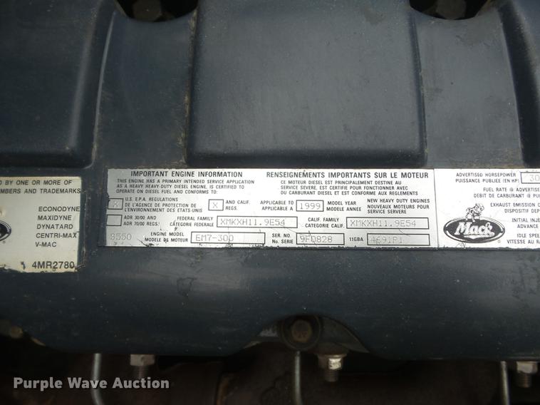 image for item DC7269 1999 Mack DM690S hooklift truck