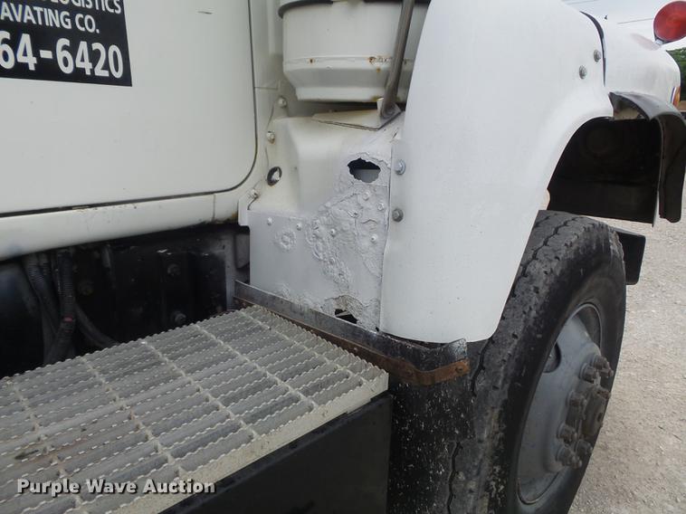 image for item DC7269 1999 Mack DM690S hooklift truck