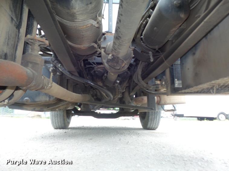 image for item DC7269 1999 Mack DM690S hooklift truck