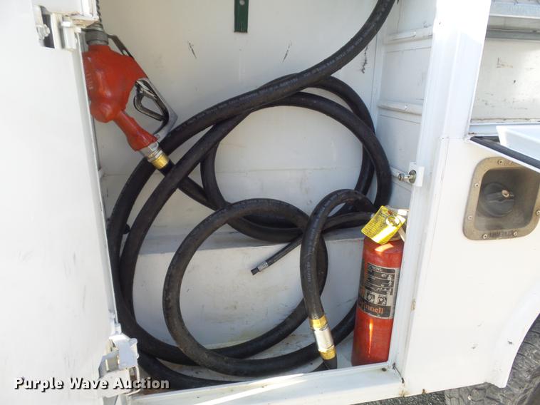 image for item DC7275 2006 Chevrolet Silverado 2500HD utility bed pickup truck