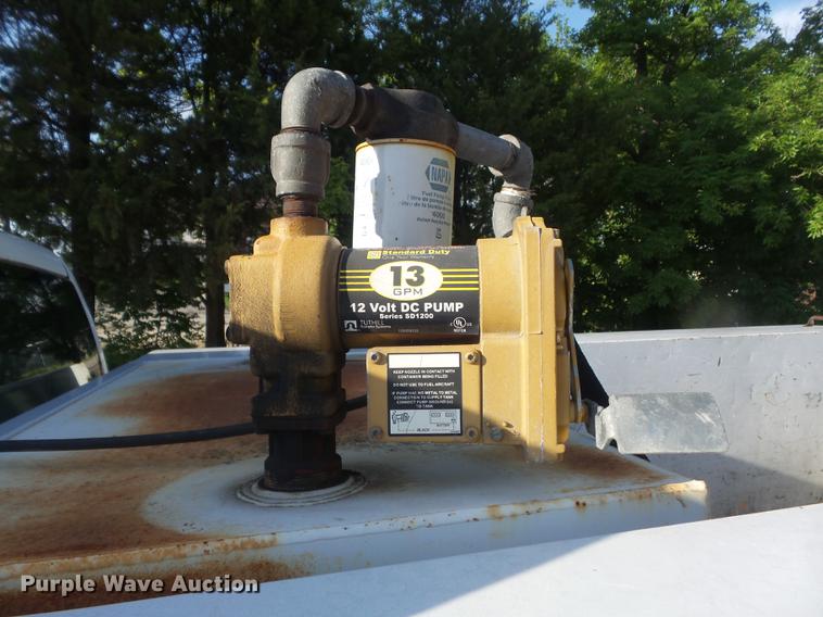 image for item DC7275 2006 Chevrolet Silverado 2500HD utility bed pickup truck