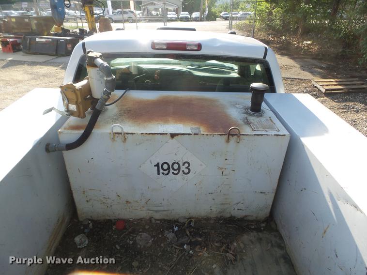 image for item DC7275 2006 Chevrolet Silverado 2500HD utility bed pickup truck