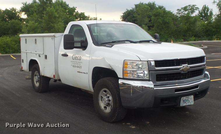 image for item DC7276 2008 Chevrolet Silverado 2500HD utility bed pickup truck