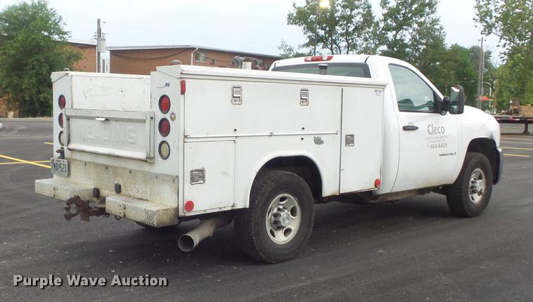 image for item DC7276 2008 Chevrolet Silverado 2500HD utility bed pickup truck