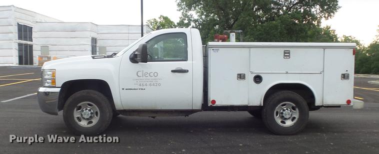 image for item DC7276 2008 Chevrolet Silverado 2500HD utility bed pickup truck