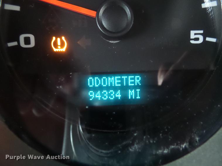 image for item DC7276 2008 Chevrolet Silverado 2500HD utility bed pickup truck