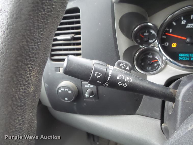 image for item DC7276 2008 Chevrolet Silverado 2500HD utility bed pickup truck