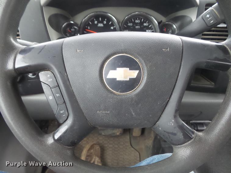 image for item DC7276 2008 Chevrolet Silverado 2500HD utility bed pickup truck