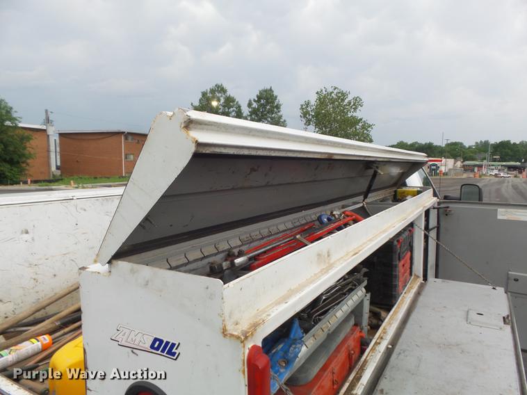 image for item DC7276 2008 Chevrolet Silverado 2500HD utility bed pickup truck