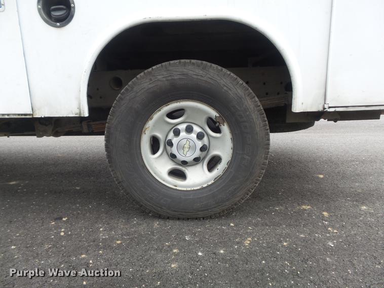 image for item DC7276 2008 Chevrolet Silverado 2500HD utility bed pickup truck