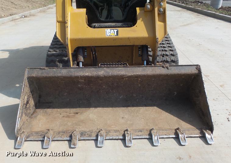 image for item DC7277 2015 Caterpillar 259D skid steer