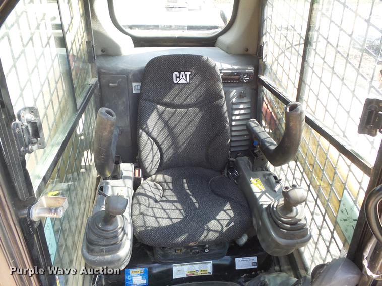 image for item DC7277 2015 Caterpillar 259D skid steer