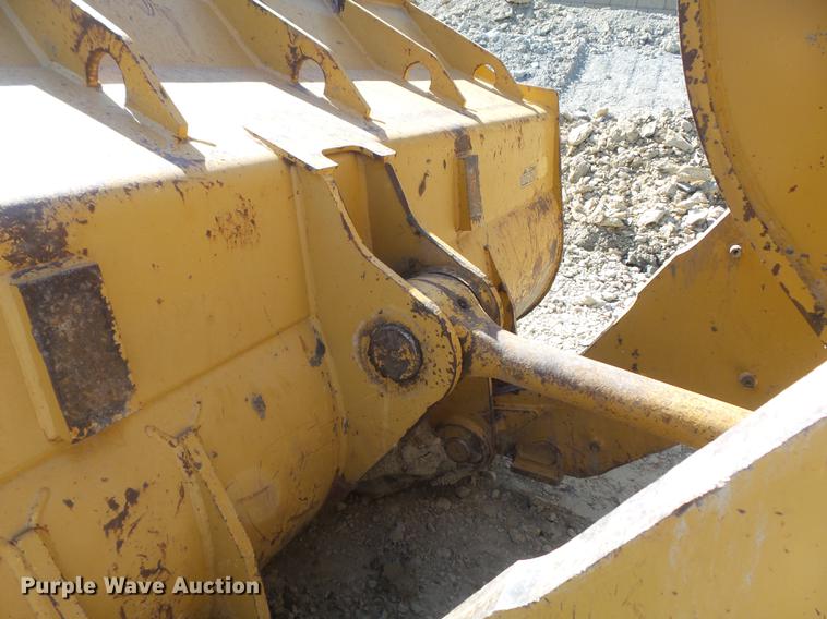 image for item DC7278 2004 Caterpillar 963C track loader
