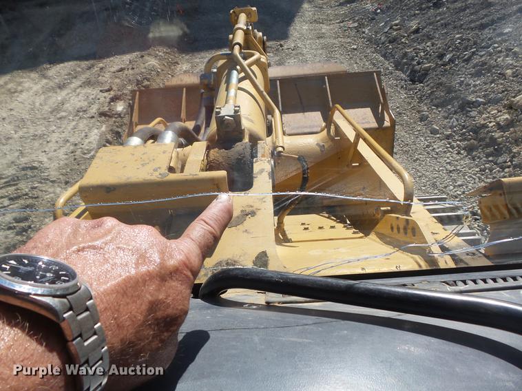 image for item DC7278 2004 Caterpillar 963C track loader