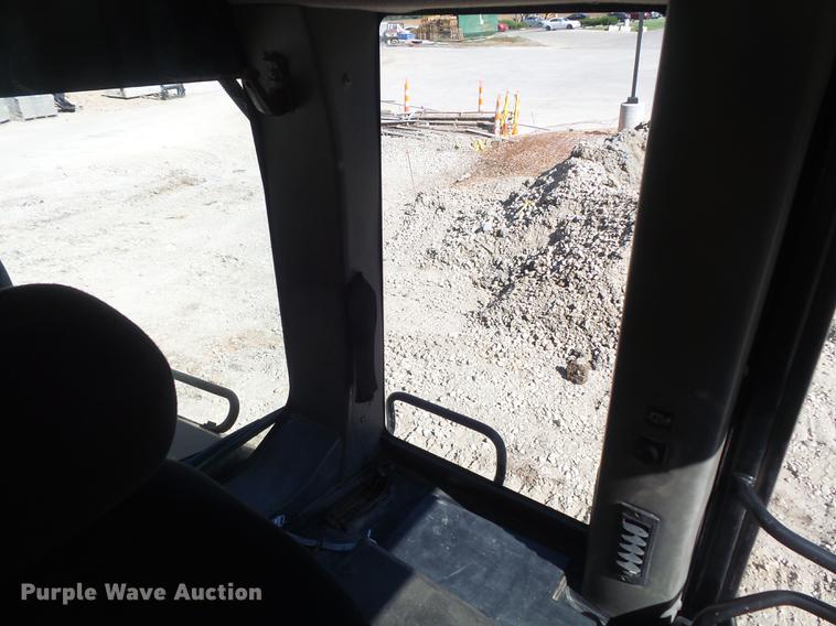 image for item DC7278 2004 Caterpillar 963C track loader