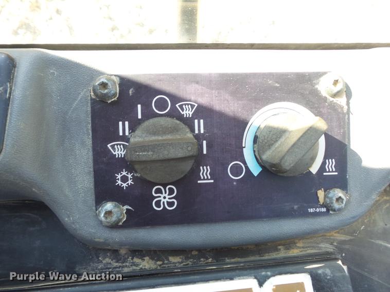 image for item DC7278 2004 Caterpillar 963C track loader